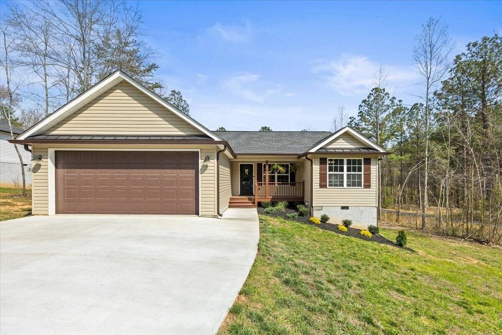 818 Bridges Road, Rocky Face, GA 30740