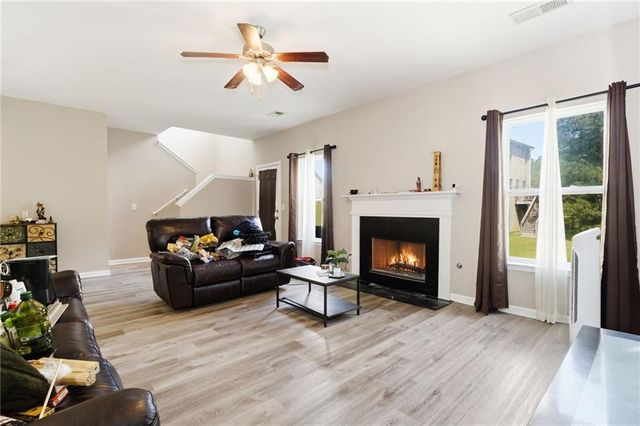 2415 Valley Creek Drive, Lithia Springs, GA 30122