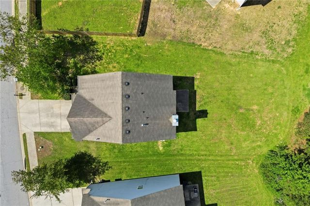 2415 Valley Creek Drive, Lithia Springs, GA 30122