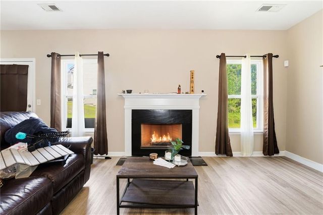 2415 Valley Creek Drive, Lithia Springs, GA 30122