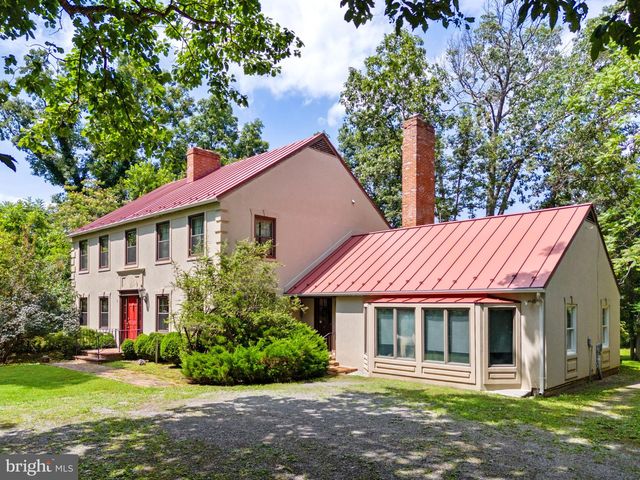 961 SUMMERVILLE RD, Boyce, VA 22620