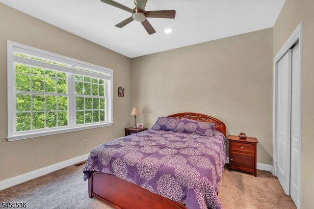 4 Sovereign Dr, Mount Olive Twp., NJ 07836