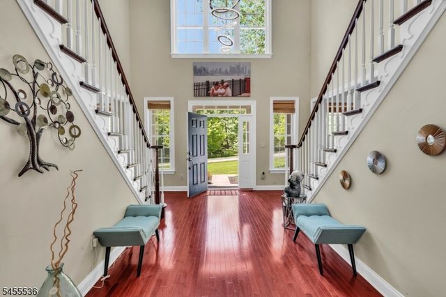 4 Sovereign Dr, Mount Olive Twp., NJ 07836