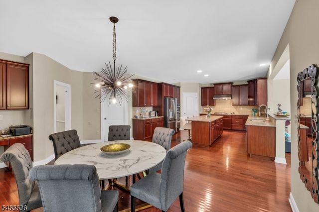 4 Sovereign Dr, Mount Olive Twp., NJ 07836