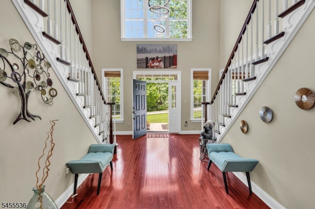 4 Sovereign Dr, Mount Olive Twp., NJ 07836 — photo 3