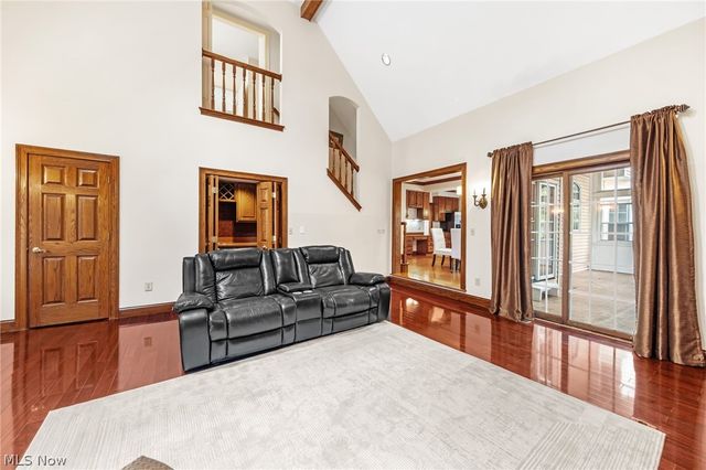 6170 Nicholson Drive, Hudson, OH 44236