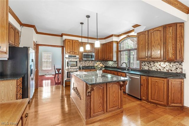 6170 Nicholson Drive, Hudson, OH 44236