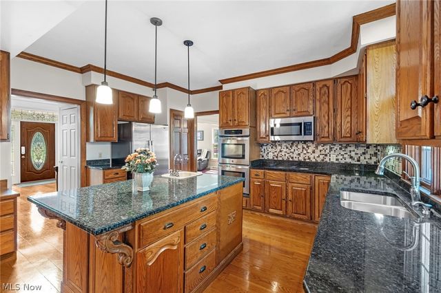 6170 Nicholson Drive, Hudson, OH 44236