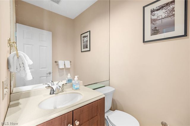 6170 Nicholson Drive, Hudson, OH 44236
