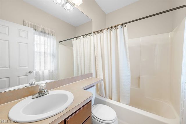 6170 Nicholson Drive, Hudson, OH 44236