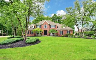 5554 Ridgewood Lane, Brecksville, OH 44141