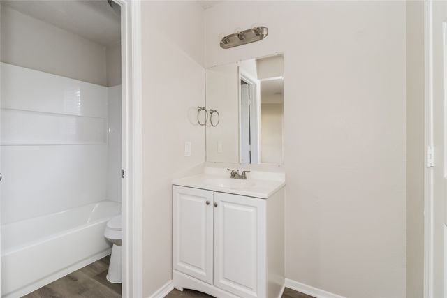 4710 Green Hollow Drive, Arlington, TX 76017
