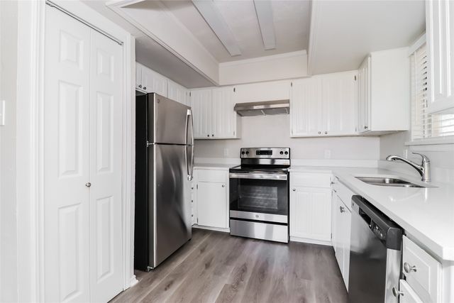 4710 Green Hollow Drive, Arlington, TX 76017