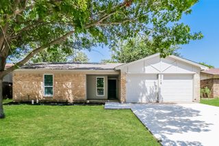 4710 Green Hollow Drive, Arlington, TX 76017