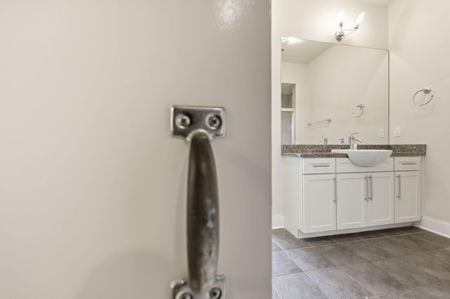 650 S Mill Street 414, Lexington, KY 40508
