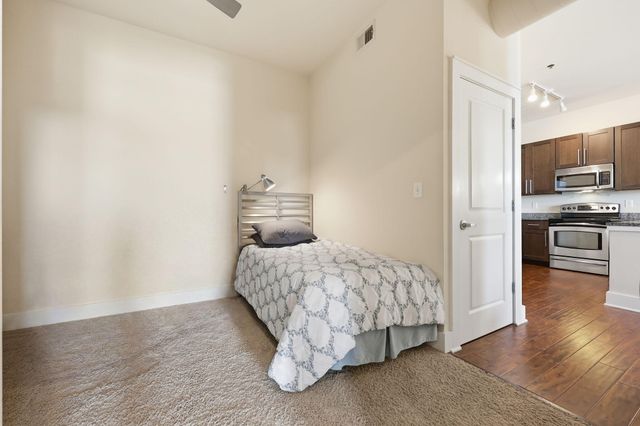 650 S Mill Street 414, Lexington, KY 40508