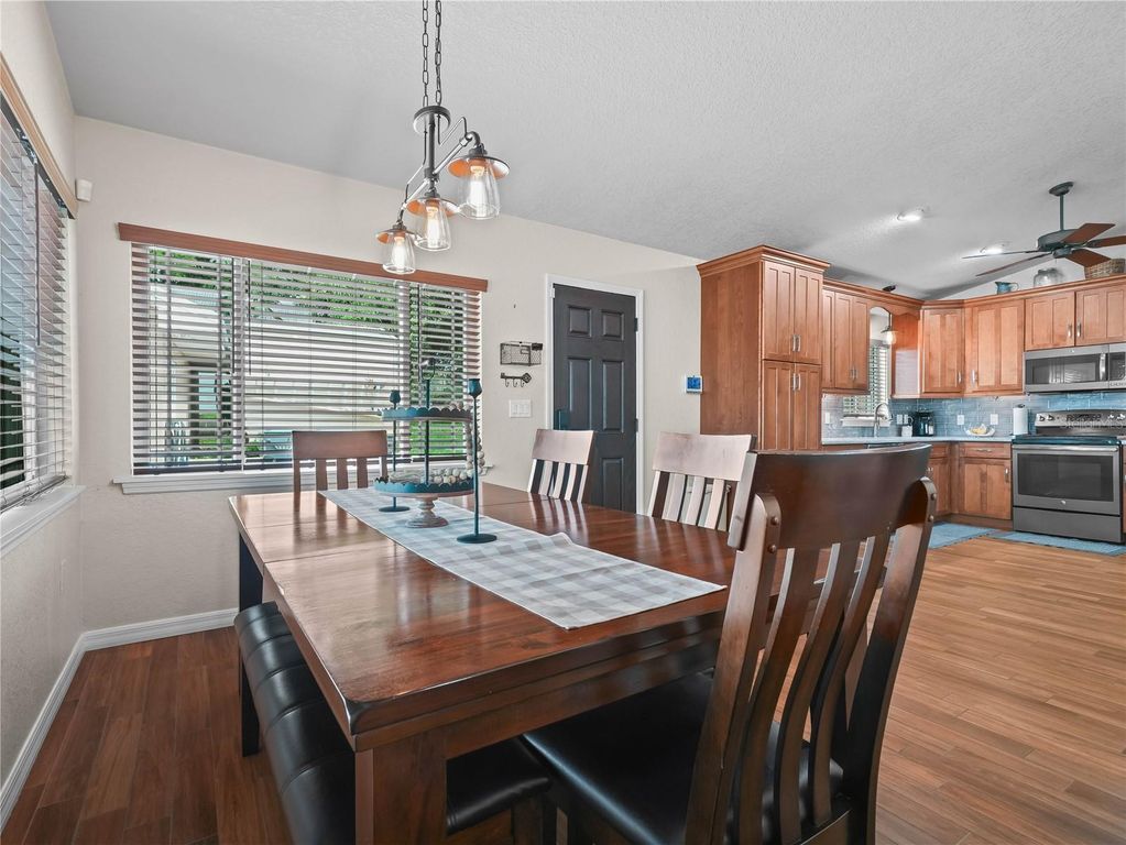 Image 14 of property listing at 1055 SUNSET TRAIL, Babson Park, FL 33827