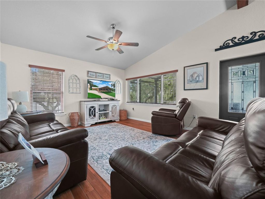 Image 7 of property listing at 1055 SUNSET TRAIL, Babson Park, FL 33827