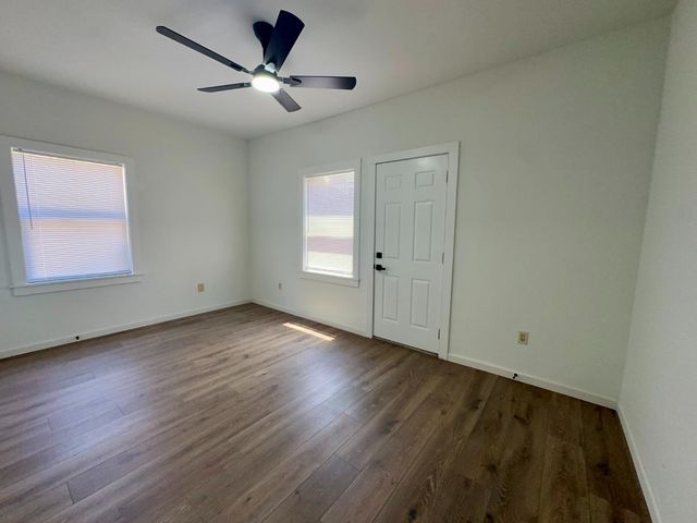 1016 X St, Sacramento, CA 95818