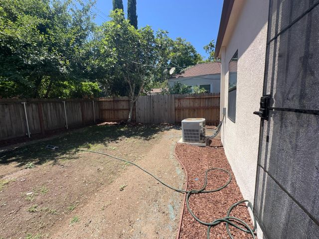 1016 X St, Sacramento, CA 95818