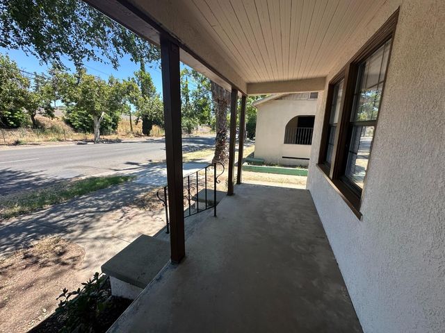 1016 X St, Sacramento, CA 95818