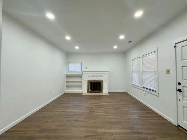 1016 X St, Sacramento, CA 95818
