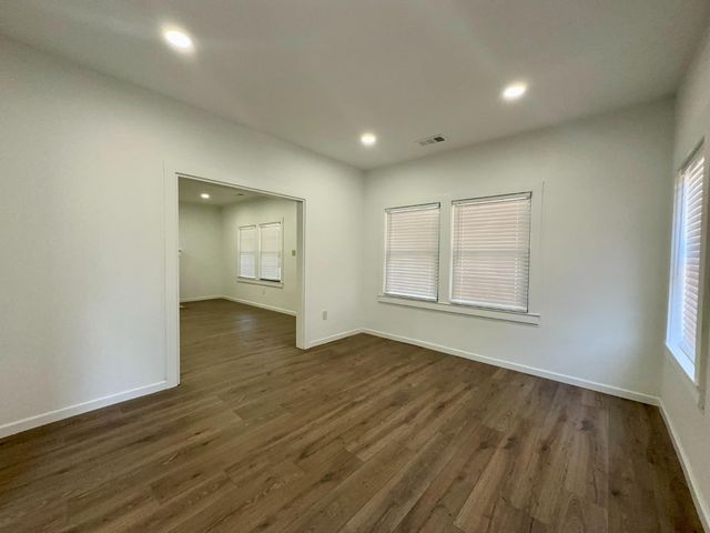 1016 X St, Sacramento, CA 95818