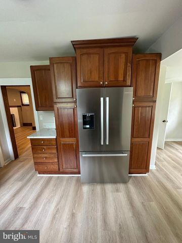 541 W JERSEY AVE, Woodbury Heights, NJ 08097