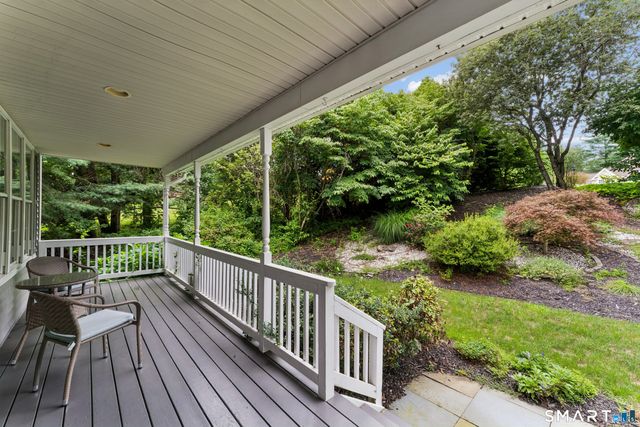 10 Pearl Street, Newtown, CT 06482