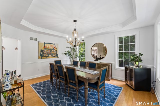 10 Pearl Street, Newtown, CT 06482