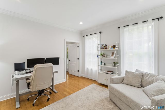 10 Pearl Street, Newtown, CT 06482