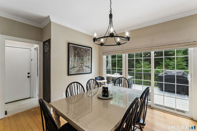 10 Pearl Street, Newtown, CT 06482