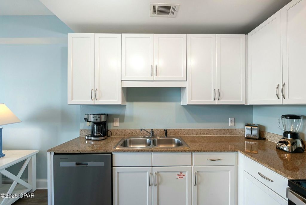 Image 7 of property listing at 9860 S Thomas Drive 913, Panama City Beach, FL 32408