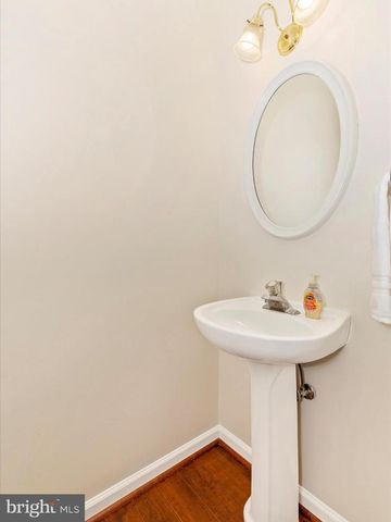 1801 FREE TER, Frederick, MD 21702