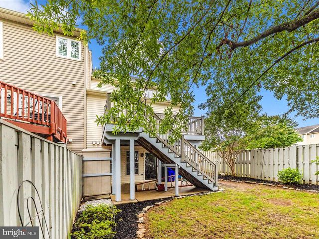 1801 FREE TER, Frederick, MD 21702