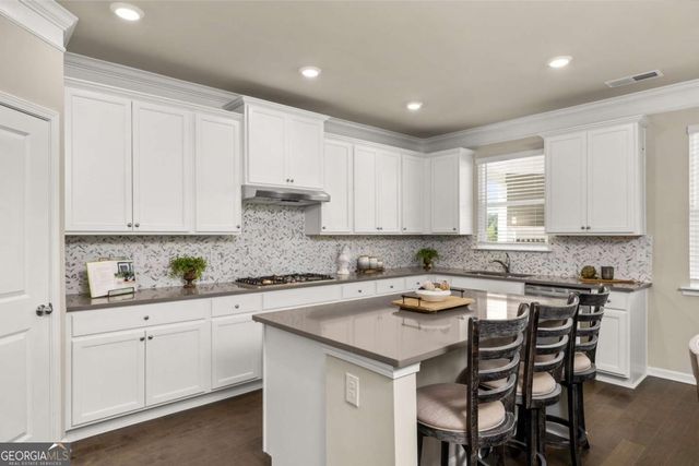 8845 McKaskey Lane, Ball Ground, GA 30107