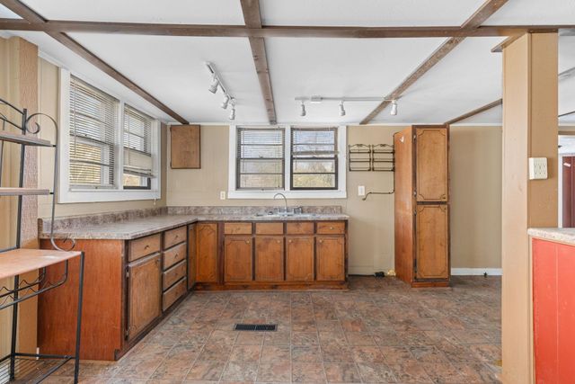 10 COUNTY ROAD 440 RD, Iuka, MS 38852