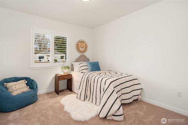 2401 E 16th Street, Bremerton, WA 98310