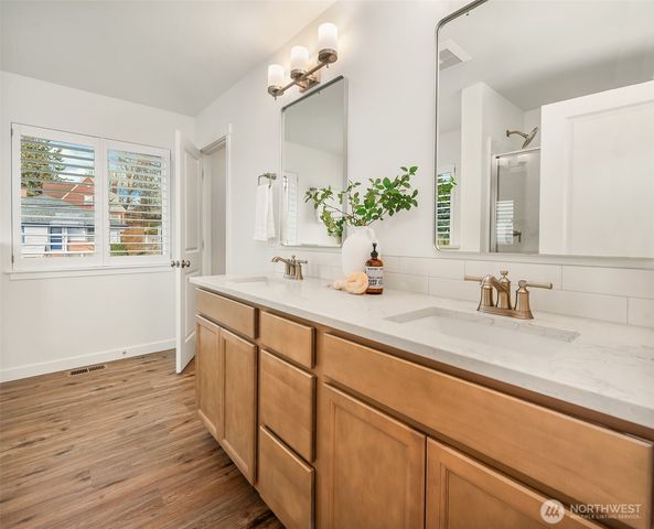 2401 E 16th Street, Bremerton, WA 98310