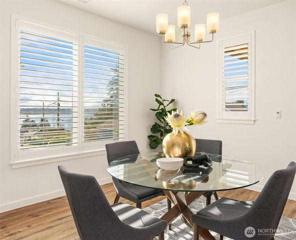 2401 E 16th Street, Bremerton, WA 98310