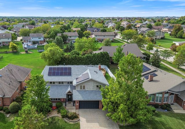 7407 Ridgefield Lane, Tinley Park, IL 60487