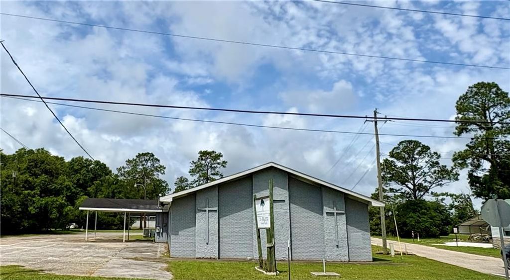14250 Wintzell Avenue S, Bayou La Batre, AL 36509 — exterior