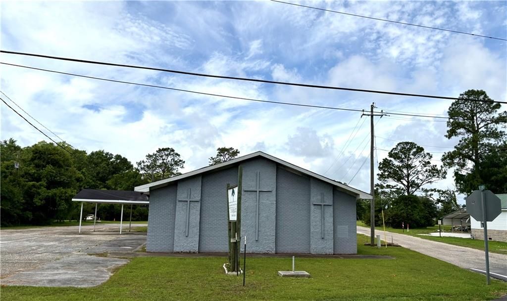 14250 Wintzell Avenue S, Bayou La Batre, AL 36509 — photo 2