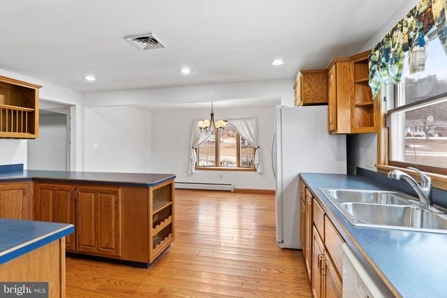 1797 NEW BLOOMFIELD RD, New Bloomfield, PA 17068