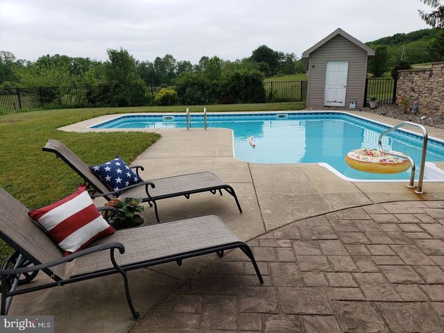 1797 NEW BLOOMFIELD RD, New Bloomfield, PA 17068