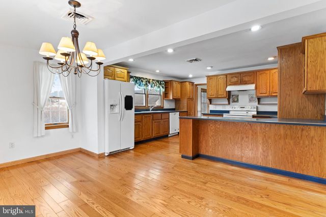 1797 NEW BLOOMFIELD RD, New Bloomfield, PA 17068