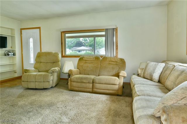 1529 Difford Drive, Niles, OH 44446