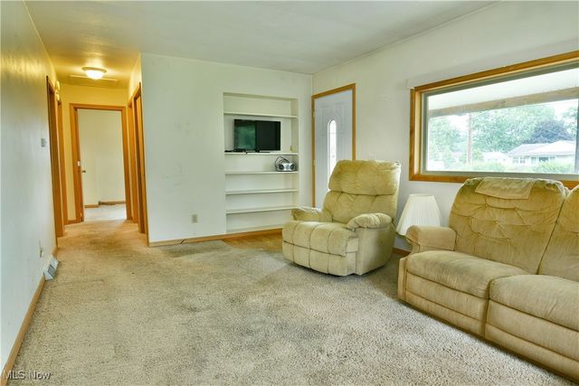 1529 Difford Drive, Niles, OH 44446