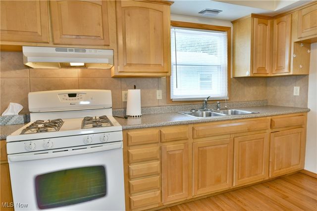 1529 Difford Drive, Niles, OH 44446