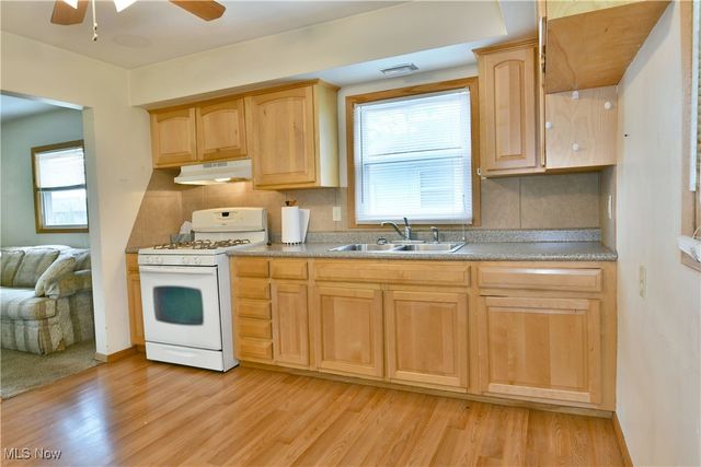 1529 Difford Drive, Niles, OH 44446